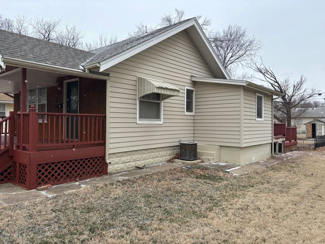 626 SE 5th, Newton, KS 67114