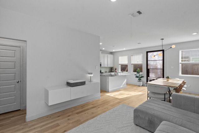 5426 Oriente Lane, Houston, TX 77023