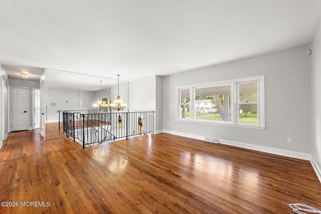 35 Chesapeake Road, Manalapan, NJ 07726