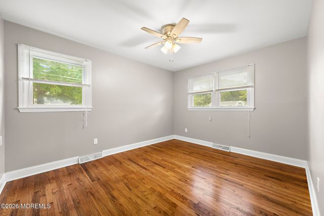 35 Chesapeake Road, Manalapan, NJ 07726
