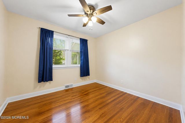 35 Chesapeake Road, Manalapan, NJ 07726