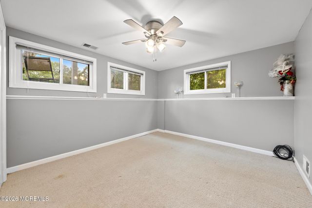35 Chesapeake Road, Manalapan, NJ 07726