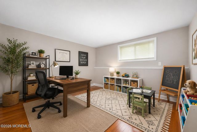 35 Chesapeake Road, Manalapan, NJ 07726