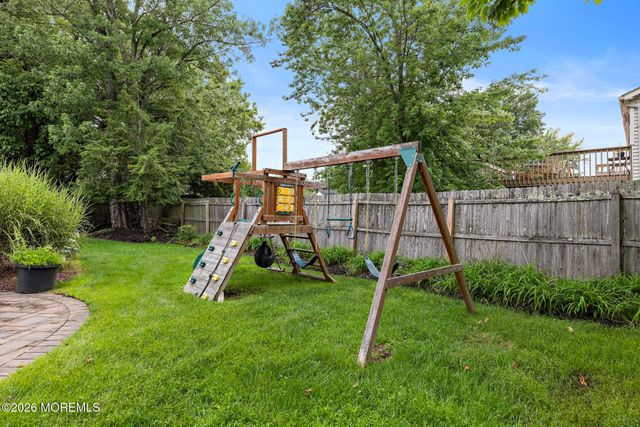35 Chesapeake Road, Manalapan, NJ 07726