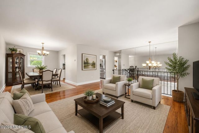 35 Chesapeake Road, Manalapan, NJ 07726