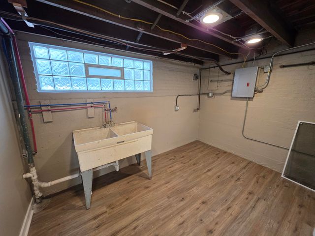 6547 Monroe Avenue, Hammond, IN 46324