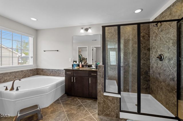 1840 Flint Valley Lane, Apex, NC 27502