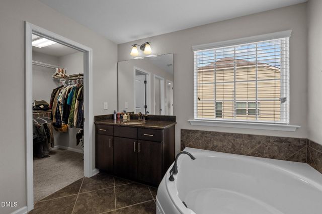 1840 Flint Valley Lane, Apex, NC 27502