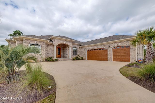 8711 Compass Pointe West Wynd NE, Leland, NC 28451