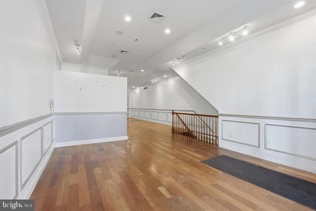 329 W GIRARD AVE, Philadelphia, PA 19123