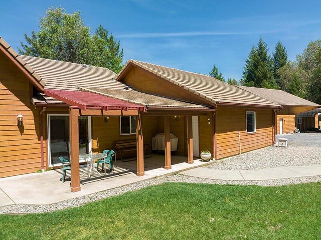 455 Dutcher Creek Road, Grants Pass, OR 97527