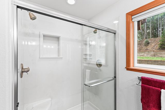 455 Dutcher Creek Road, Grants Pass, OR 97527