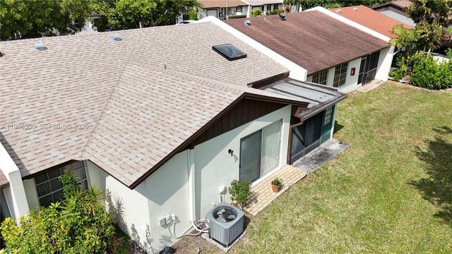 5403 Laurel Oak St, Delray Beach, FL 33484