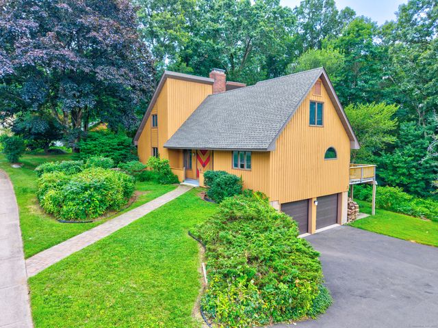 76 Kent Drive, Manchester, CT 06042