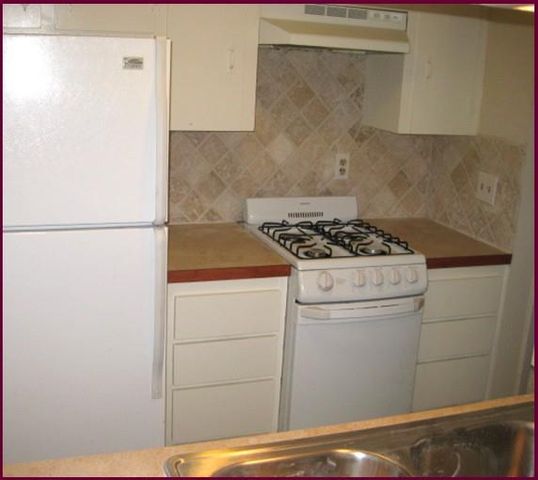 2612 Salado ST 102, Austin, TX 78705