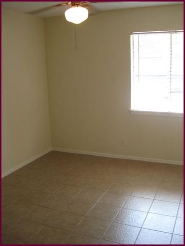 2612 Salado ST 102, Austin, TX 78705