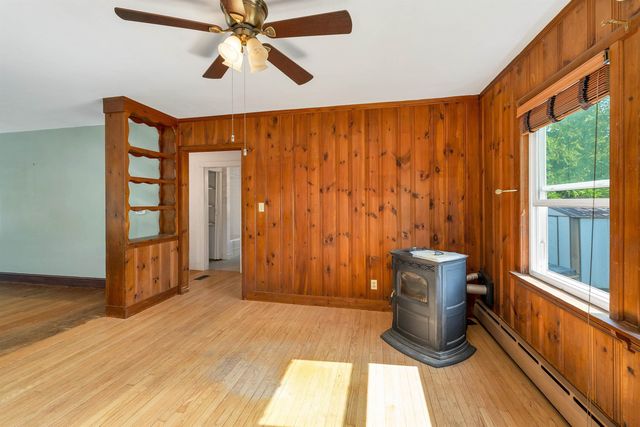 3 Pond Street, Newmarket, NH 03857