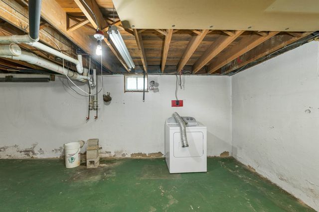 3 Pond Street, Newmarket, NH 03857