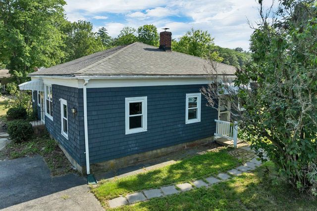 3 Pond Street, Newmarket, NH 03857