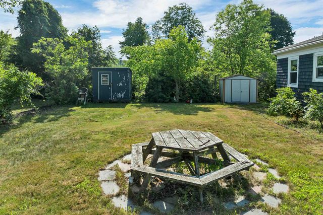 3 Pond Street, Newmarket, NH 03857