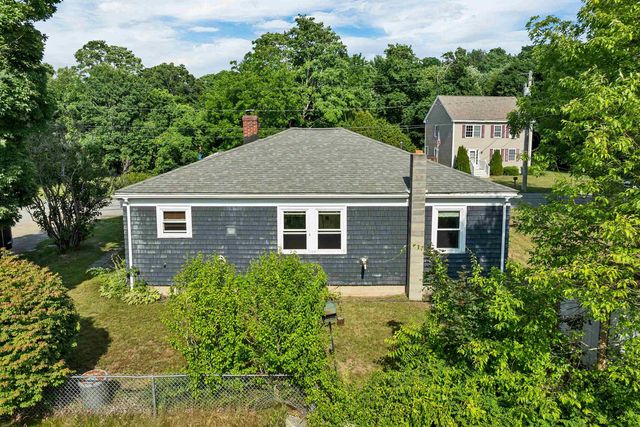 3 Pond Street, Newmarket, NH 03857