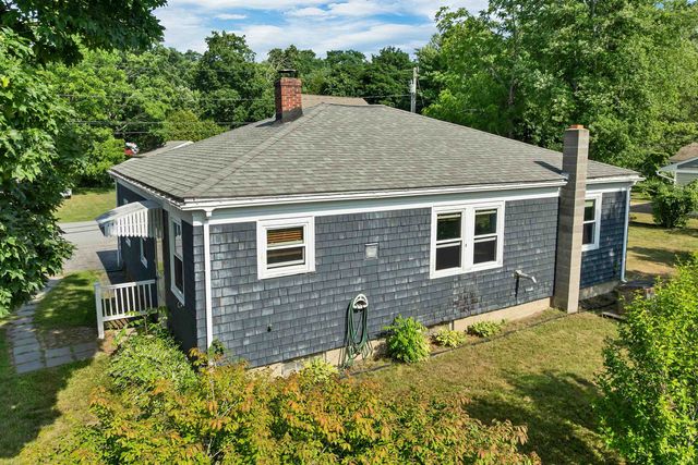 3 Pond Street, Newmarket, NH 03857
