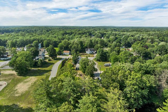 3 Pond Street, Newmarket, NH 03857