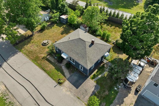 3 Pond Street, Newmarket, NH 03857