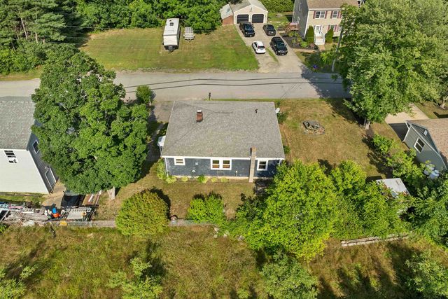 3 Pond Street, Newmarket, NH 03857