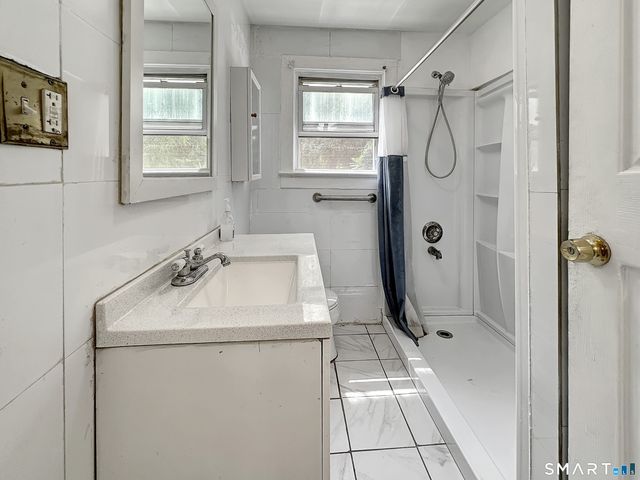 11 Hunt Street, Norwich, CT 06360