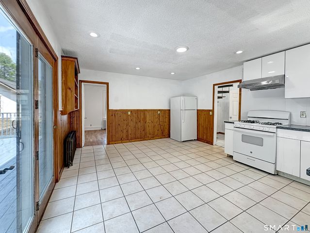 11 Hunt Street, Norwich, CT 06360