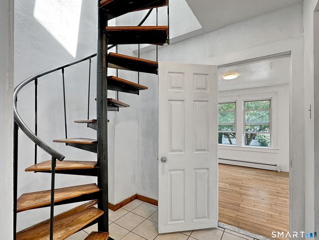 11 Hunt Street, Norwich, CT 06360