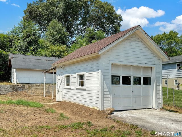 11 Hunt Street, Norwich, CT 06360