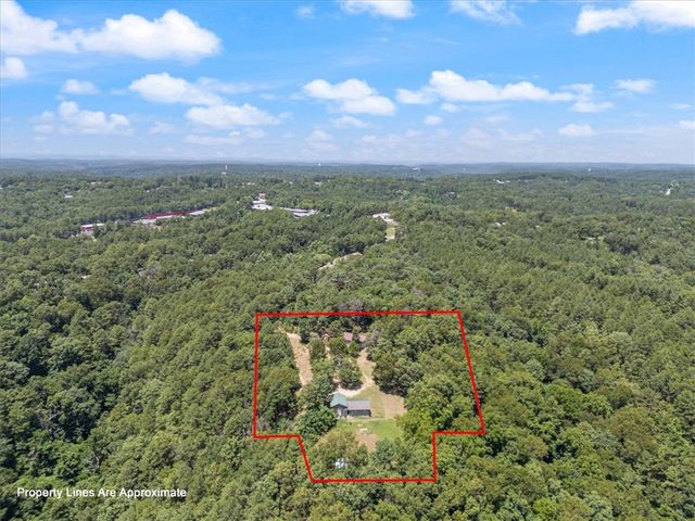 257 & 303 Stoppel Road, Eureka Springs, AR 72632