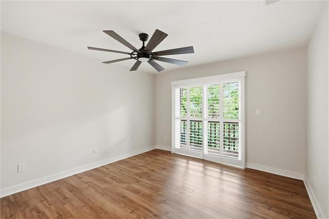 8346 NW Barrybrooke Drive, Kansas City, MO 64151