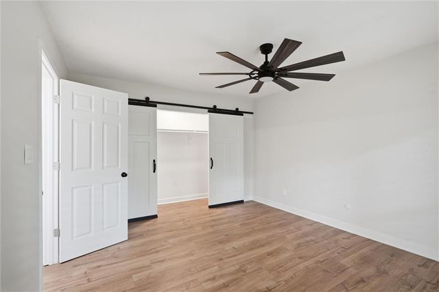 8346 NW Barrybrooke Drive, Kansas City, MO 64151