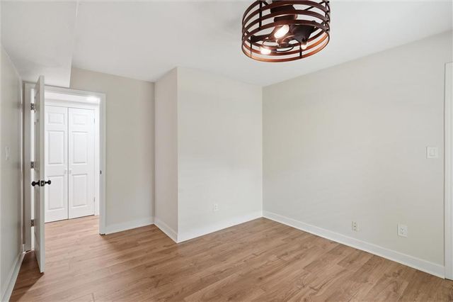 8346 NW Barrybrooke Drive, Kansas City, MO 64151
