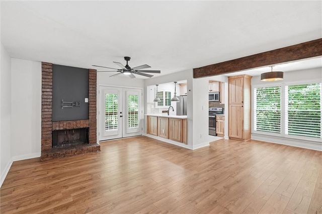 8346 NW Barrybrooke Drive, Kansas City, MO 64151