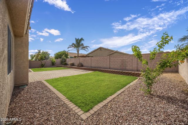 2328 W BLAYLOCK Drive, Phoenix, AZ 85085