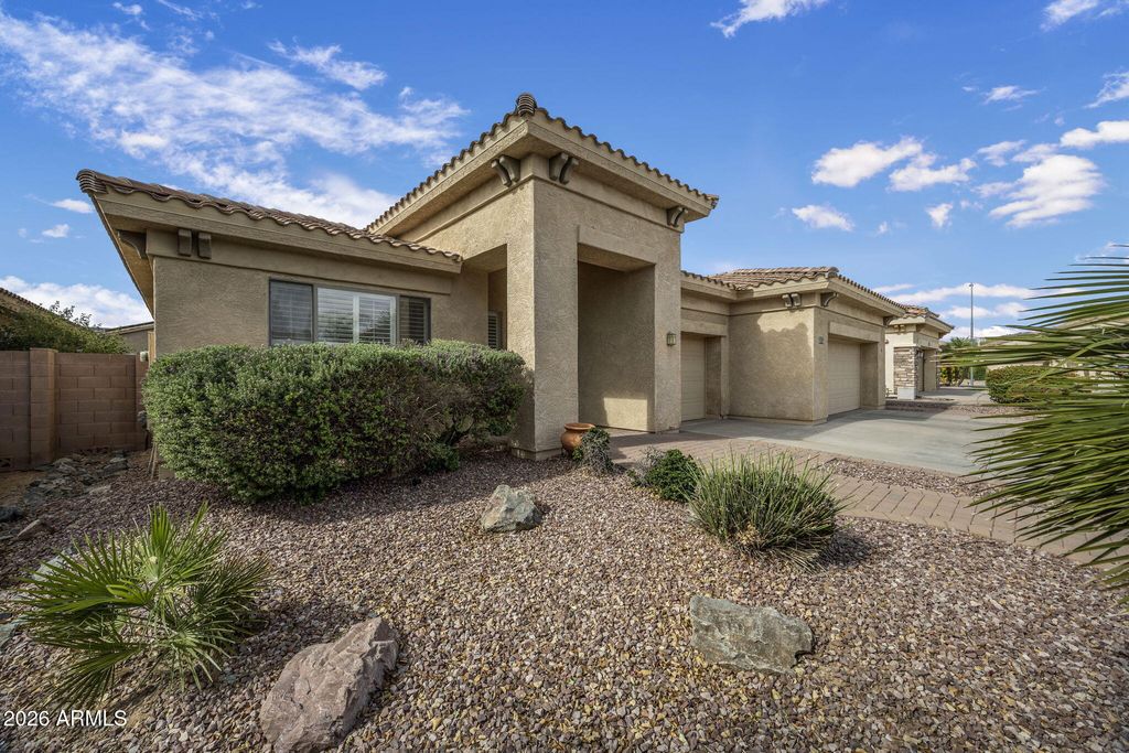 2328 W BLAYLOCK Drive, Phoenix, AZ 85085 — photo 2