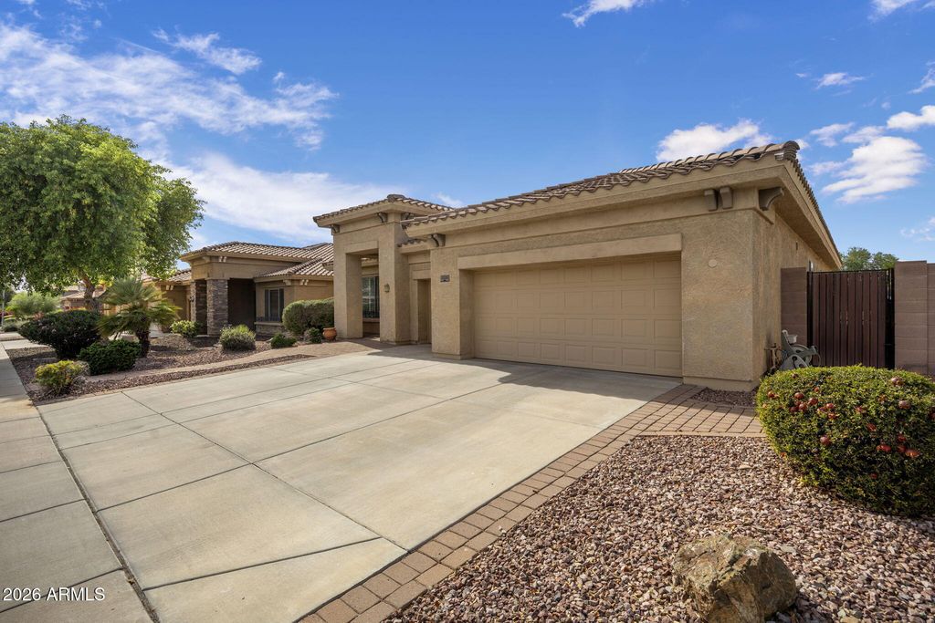 2328 W BLAYLOCK Drive, Phoenix, AZ 85085 — photo 4
