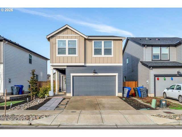 427 LOST LAKE NE St, Salem, OR 97301