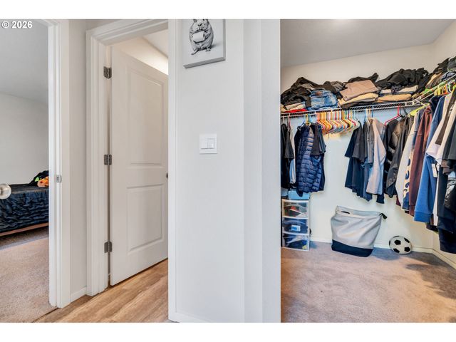 427 LOST LAKE NE St, Salem, OR 97301