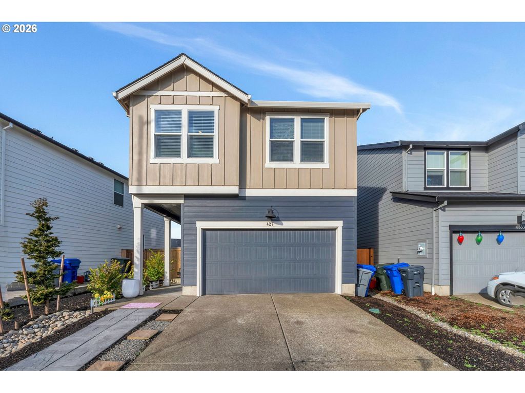 427 LOST LAKE NE St, Salem, OR 97301