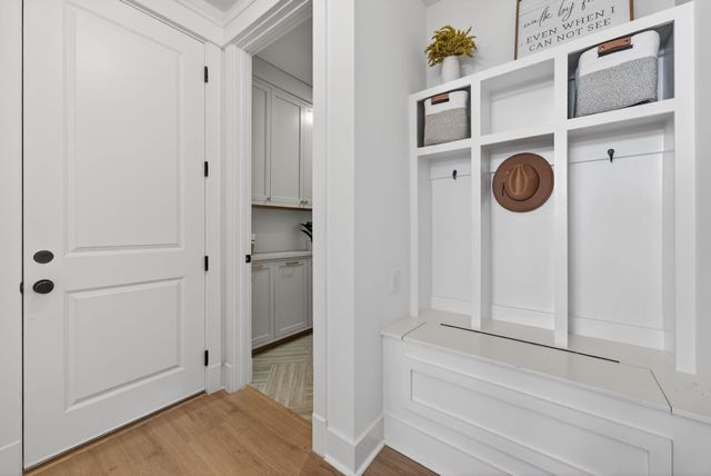 5120 High Park Hill Dr, Arrington, TN 37014