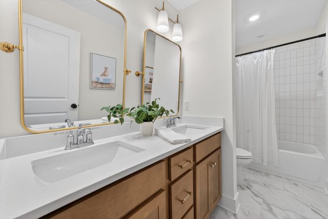 5120 High Park Hill Dr, Arrington, TN 37014