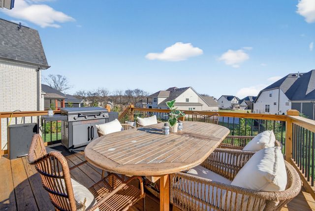 5120 High Park Hill Dr, Arrington, TN 37014