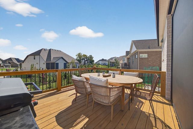 5120 High Park Hill Dr, Arrington, TN 37014