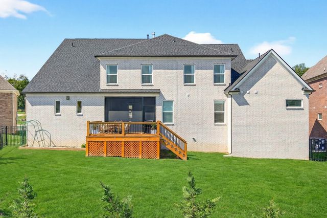 5120 High Park Hill Dr, Arrington, TN 37014