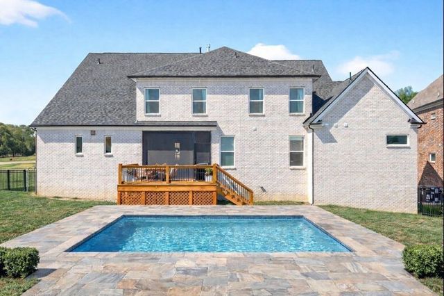 5120 High Park Hill Dr, Arrington, TN 37014